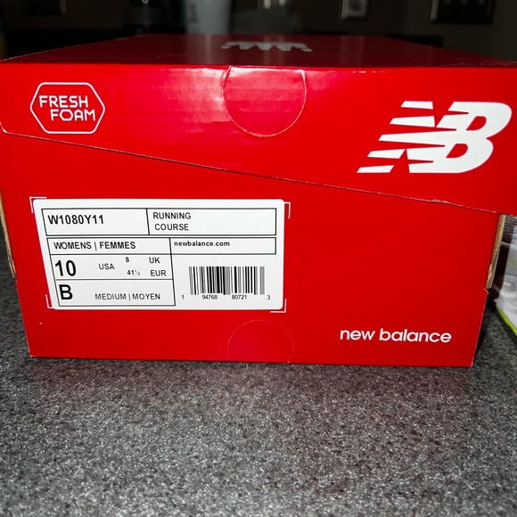 Size 10 New Balance Running shoes - Picture 5 of 6